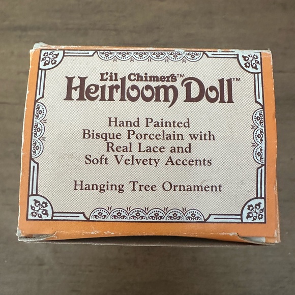 VTG. L’il Chimers Heirloom Doll Handcrafted Porcelain Bell Ornament - Picture 8 of 8
